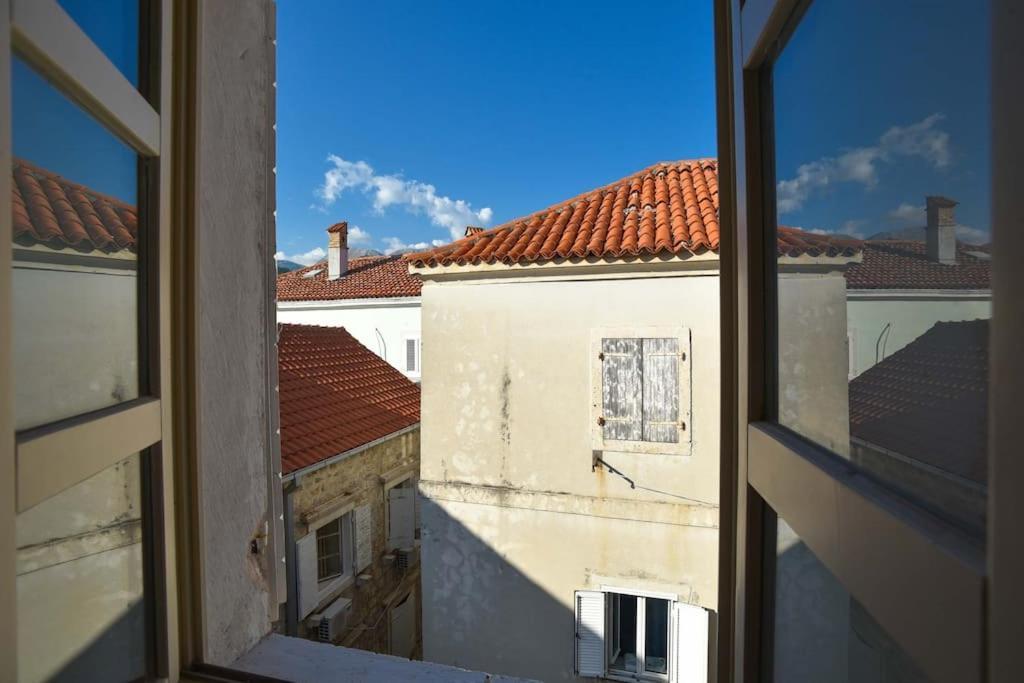 Perfect Old Town Spot In Apartment Budva