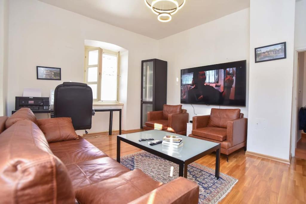 Perfect Old Town Spot In Apartment